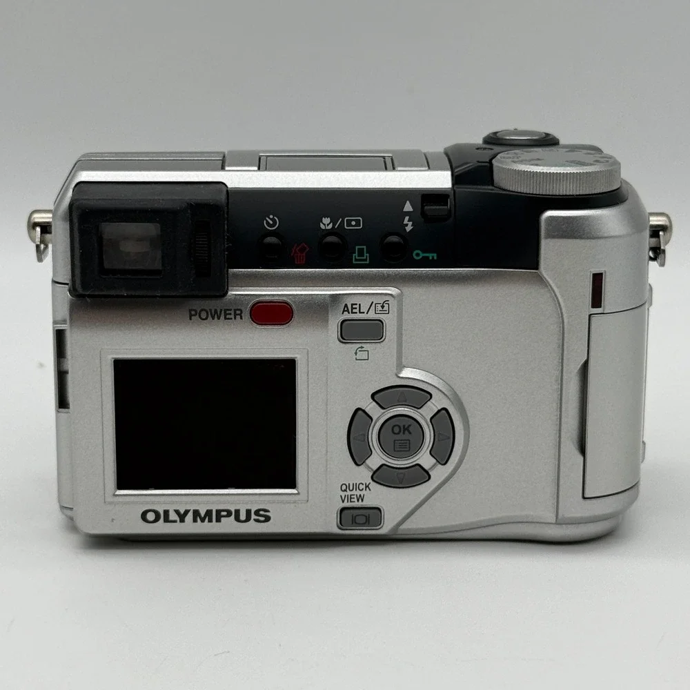 Olympus Camedia C-740 Ultra Zoom Digital Camera Silver 3.2MP 10x TESTED